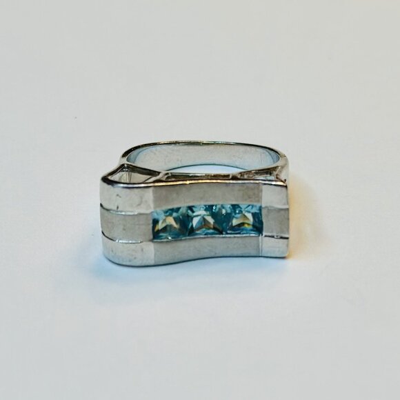 Sterling Silver Blue Topaz Ring Size 5.5 - Picture 3 of 5